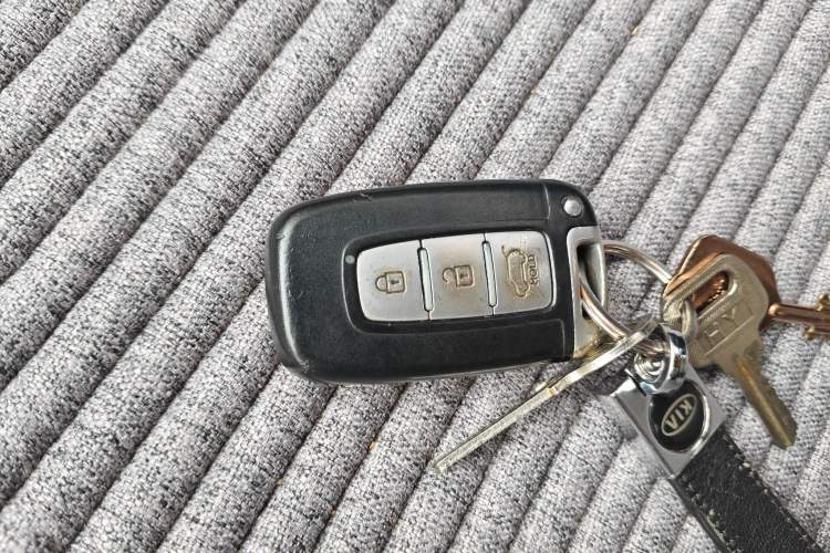 Used Kia Sportage R 2012 2.0L Automatic Two-Wheel Drive GLS