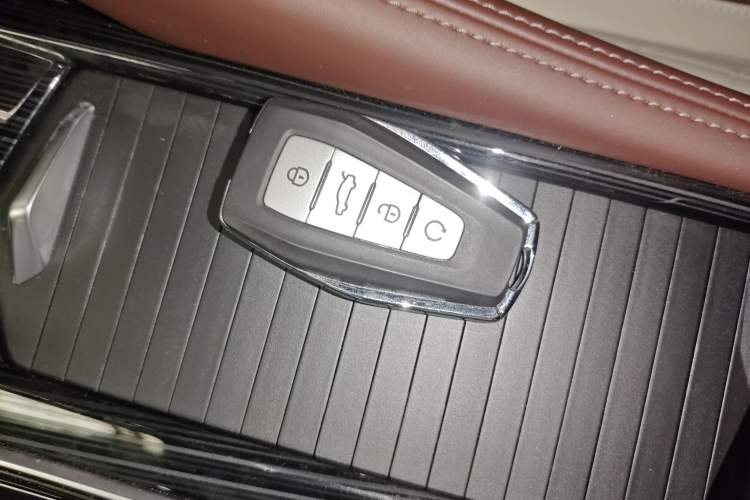 Used Geely Auto Monjaro L 2021 2.0TD DCT EVO Two-Wheel Drive Smart Luxury Version
