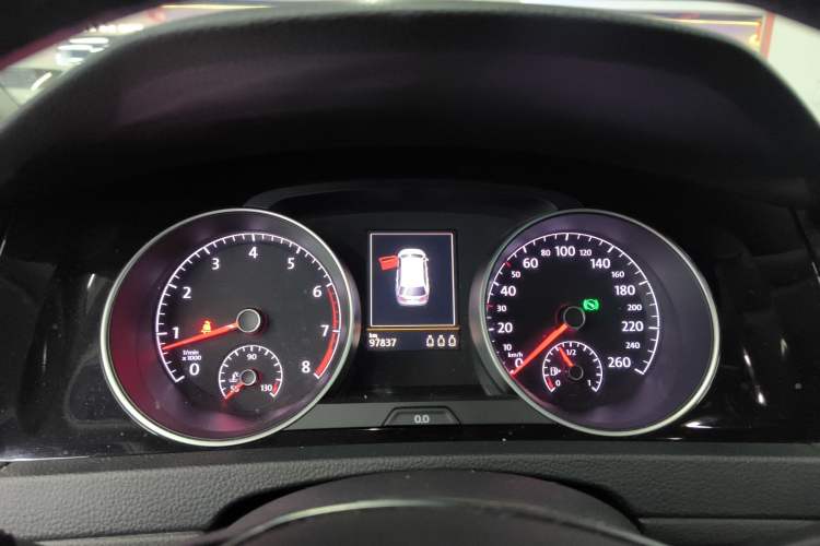 Used Volkswagen Golf 2014 1.4TSI Luxury Travel Edition