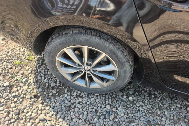 Used Skoda Octavia 2017 Classic Model 1.6L Automatic Comfort Edition
