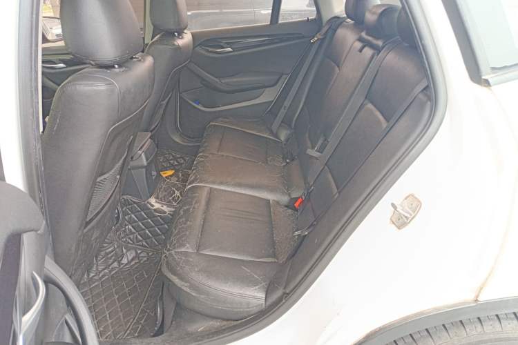 Used BMW X1 2015 sDrive18i Fashion Upgrade Edition Left Rear Seat