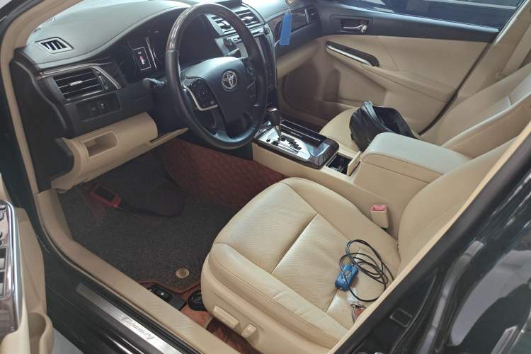 Used Toyota Camry 2015 Dual-Engine 2.5 HG Luxury Navigation Edition Left Front Seat