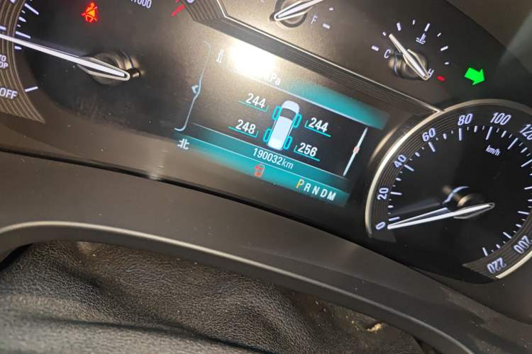 Used Buick GL8 2017 ES 28T Flagship Model China V Standard