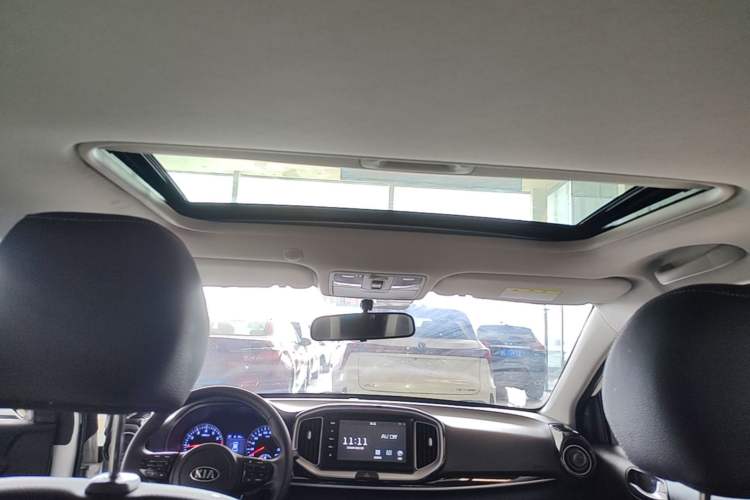 Used Kia kx1 Stonic 2021 1.4L CVT Fun & Sunroof Model
