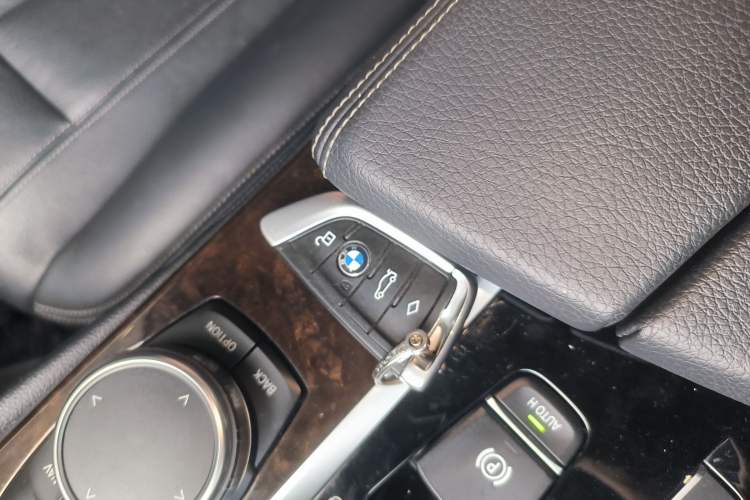 Used BMW 5 Series 2018 528Li Launch Special Edition
