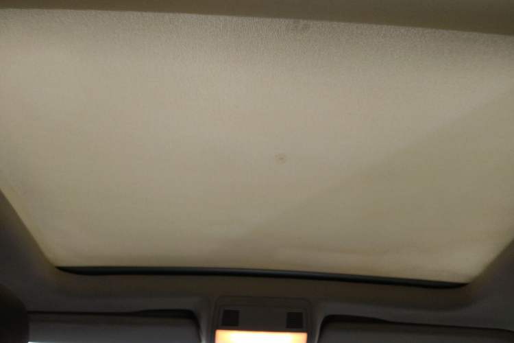 Used Volkswagen Touareg 2011 3.0 TSI Comfort Version Headliner