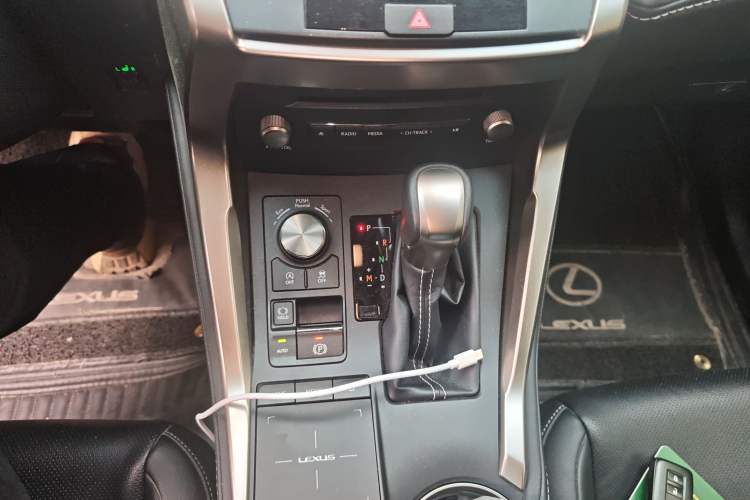 Used Lexus NX 2018 200 Front-Wheel-Drive Xingxing Edition China VI Standard
