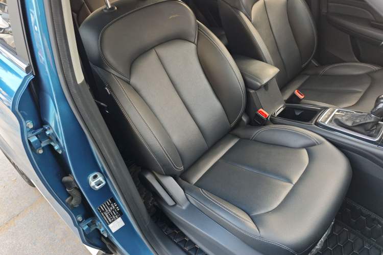 Used Roewe RX3 2018 1.6L CVT Internet Smart Edition
