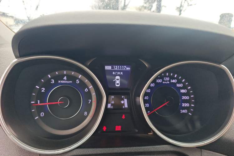 Used Hyundai Elantra (5th Generation / Langdong) 2012 1.6L Manual Leading Model