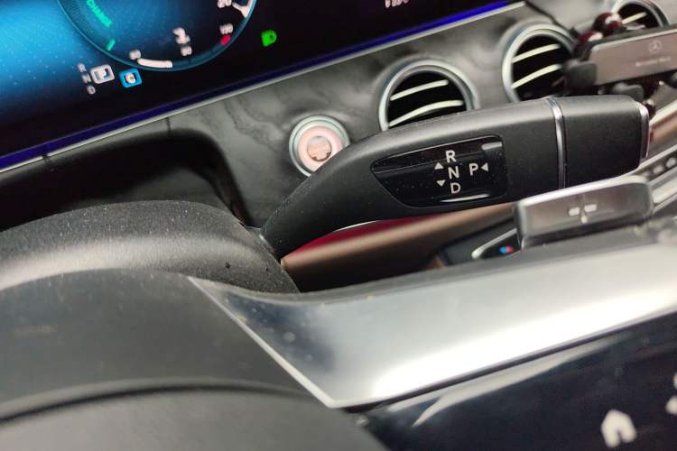 Used Mercedes-Benz E-Class 2022 Second Facelift E 300 L Sport Luxury Edition
