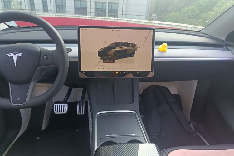 Used Tesla Model Y 2023 Long-Range All-Wheel-Drive Version