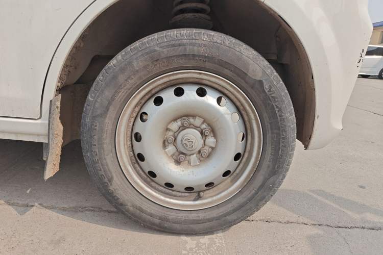 Used CHANGAN KUAYUE Xing V7 2022 1.6L Gasoline Luxury Model 2-Door Dual-Swing Doors DAM16KR Right Front Wheel Hub