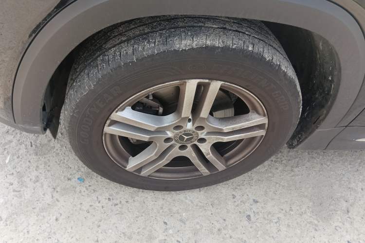 Used Mercedes-Benz GLB 2023 GLB 220 Sport Edition Left Front Wheel Hub