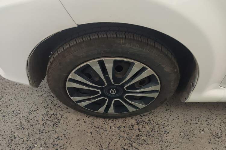 Used BYD F0 2015 1.0L XuanKu Model Left Front Wheel Hub