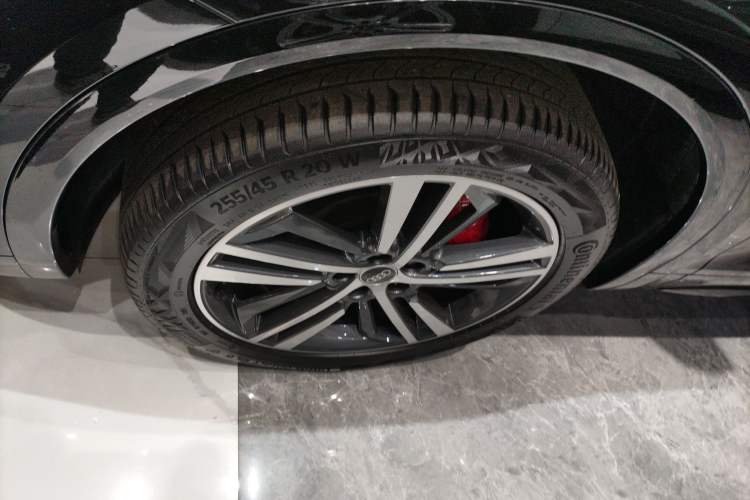 Used Audi Q5L 2022 40T Fashionable and Dynamic Model
