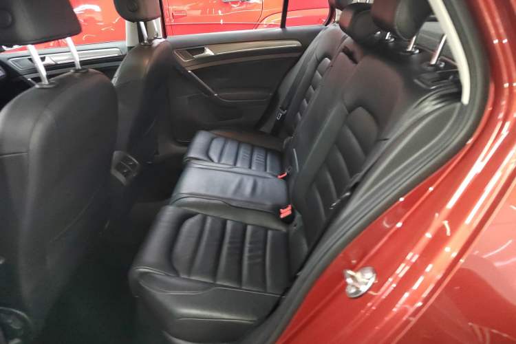 Used Volkswagen Golf 2015 1.4TSI Automatic Luxury Model Left Rear Seat