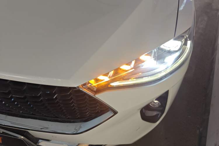 Used Haval F7 2019 1.5T Two-Wheel Drive i-Trend China V Emission Standard Left Front Headlight