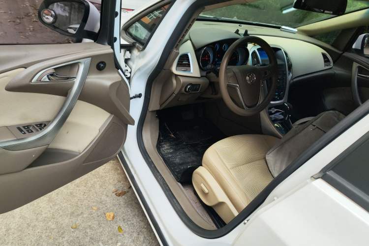 Used Buick GT 2013 GT 1.6L Automatic Fashion Edition
