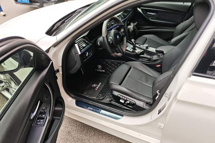 Used BMW 3 Series 2018 320Li Leading Model M Sport Package
