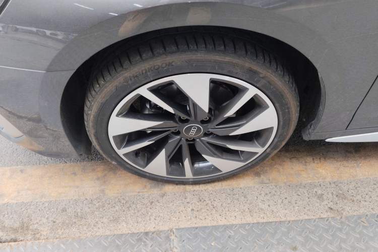 Used Audi A3 2024 A3L Limousine 35 TFSI Fashion Sport Model Left Front Wheel Hub