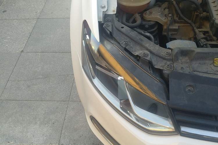 Used Volkswagen Polo 2014 1.6L Automatic Comfort Edition
