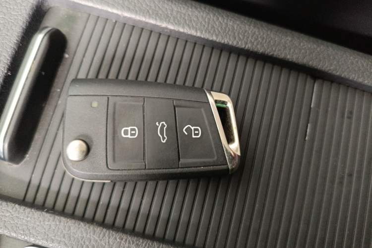 Used Volkswagen Golf 2019 1.6L Automatic Comfort Model China V Standard
