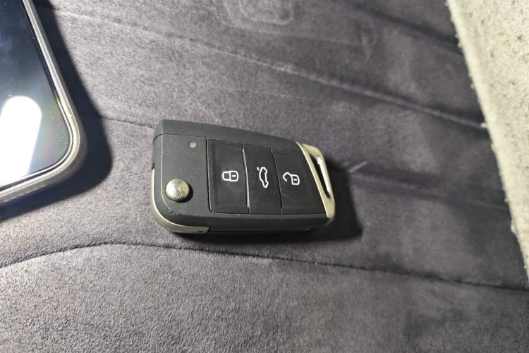 Used Volkswagen Tiguan L 2021 330TSI Automatic Two-Wheel Drive R-Line Enhanced Edition Vehicle Key