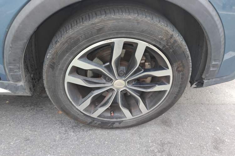 Used Roewe RX5 2016 20T Two-Wheel Drive Manual Transmission Internet Smart Edition
