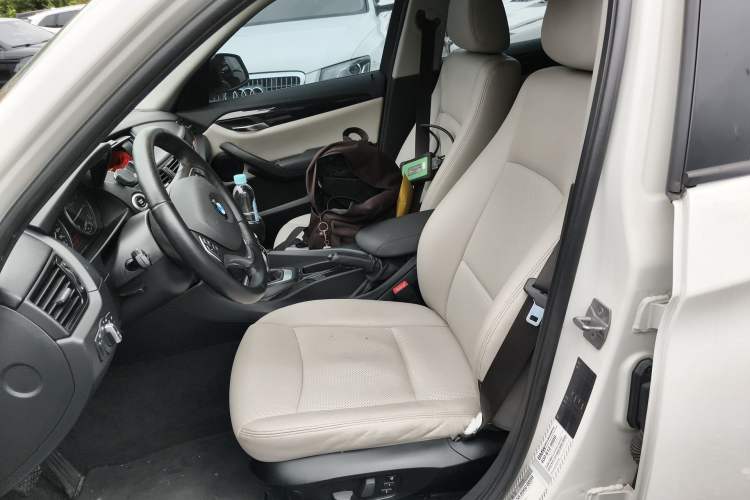 Used BMW X1 2015 sDrive18i Fashion Upgrade Edition Left Front Seat