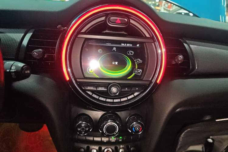 Used MINI MINI 2015 1.5T COOPER Fun Five-Door Edition
