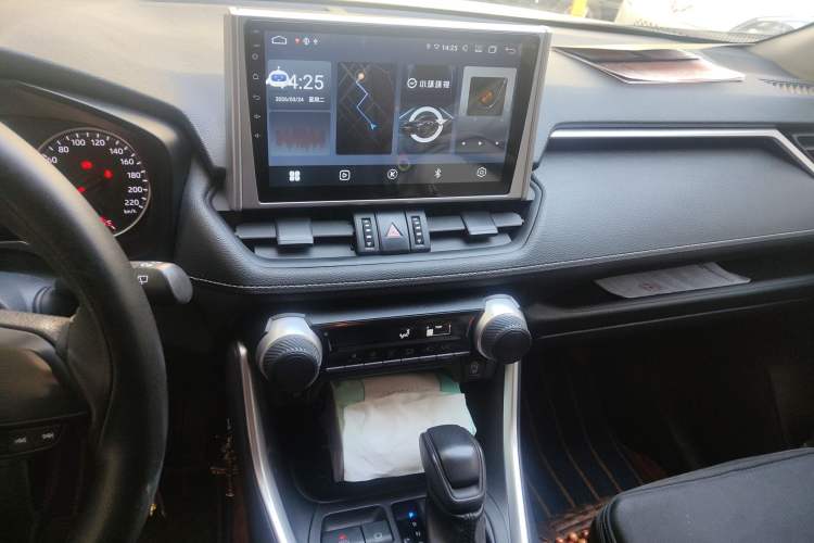 Used Toyota Wildlander 2022 2.0L CVT Two-Wheel Drive Leading Edition