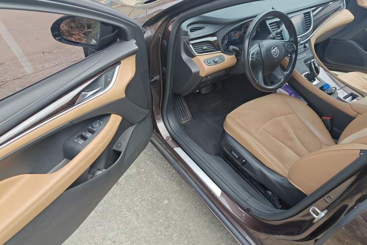 Used Buick LaCrosse 2018 28T Elite Edition