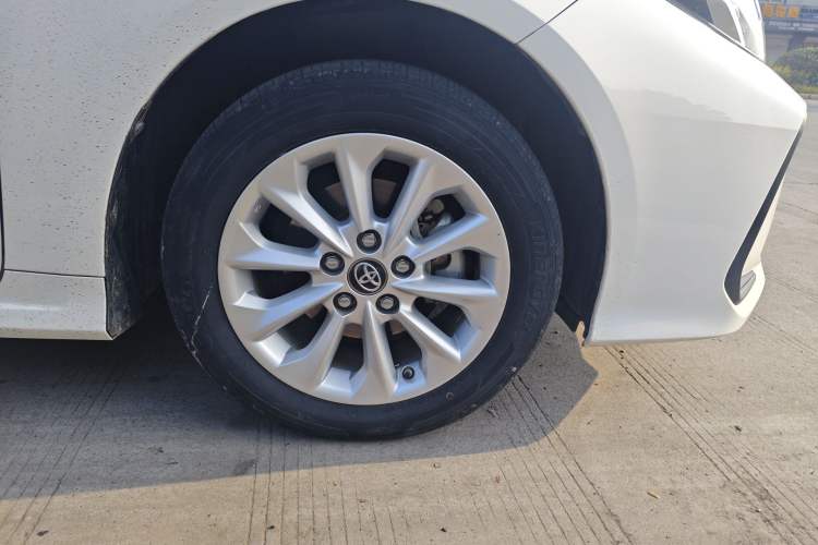 Used Toyota Corolla 2021 Dual-Motor 1.8L E-CVT Elite Edition