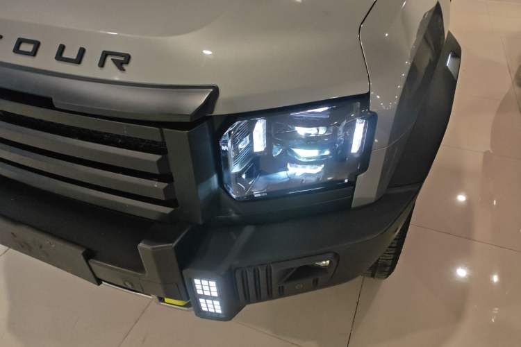 Used JETOUR Traveler 2023 2.0T All-Wheel Drive Conquer PRO
