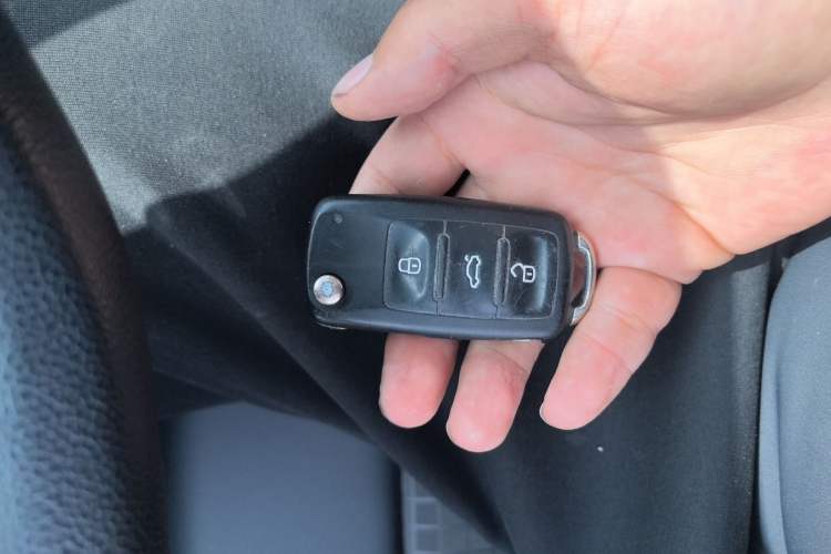 Used Volkswagen Santana 2016 1.6L Manual Comfort Edition Vehicle Key