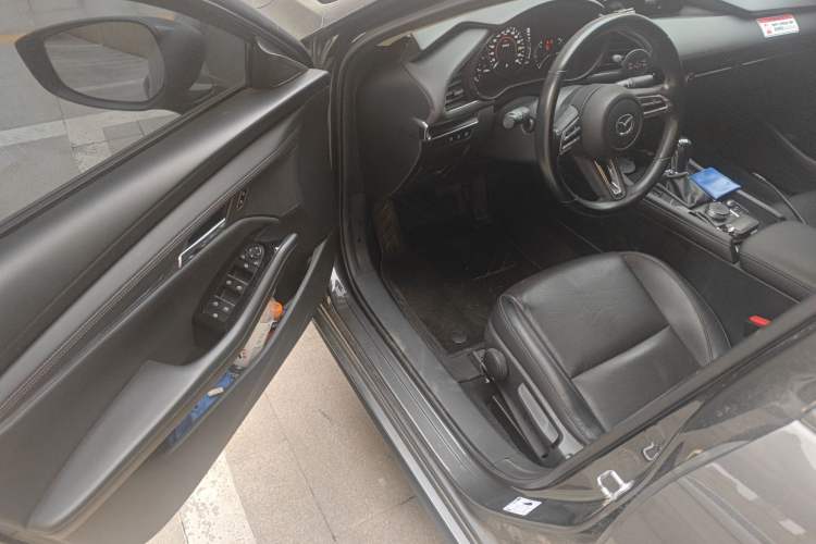 Used Mazda 3 Axela 2020 2.0L Automatic Zhiya Edition Driver Seat