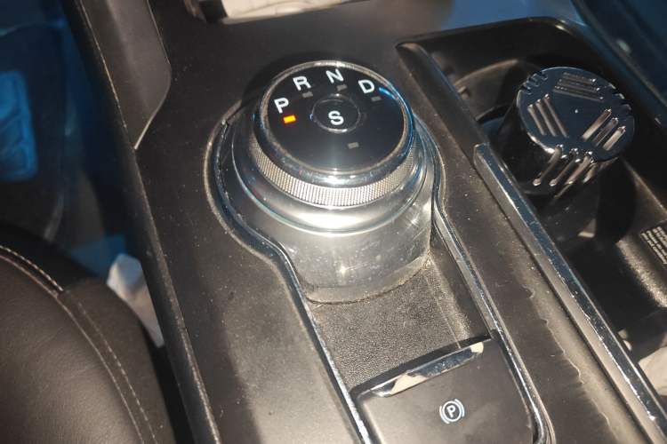 Used Ford Mondeo 2018 EcoBoost 200 Luxury Model Gear Lever