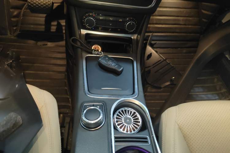 Used Mercedes-Benz GLA 2015 GLA 220 4MATIC Luxury Model