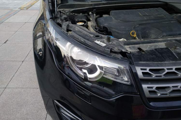 Used Land Rover Discovery Sport 2018 240 PS SE Version
