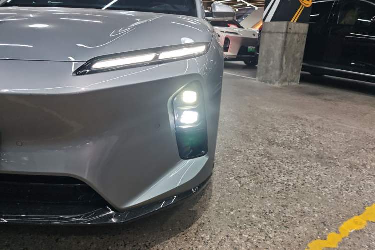 Used Nio ET5T 2025 75 kWh Touring Left Front Headlight