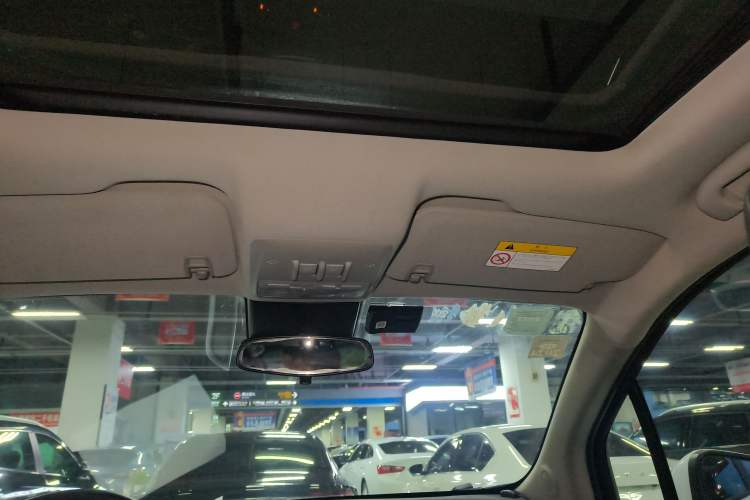 Used Chevrolet Trax 2016 1.4T Automatic Two-Wheel Drive Comfort Version with Sunroof Headliner