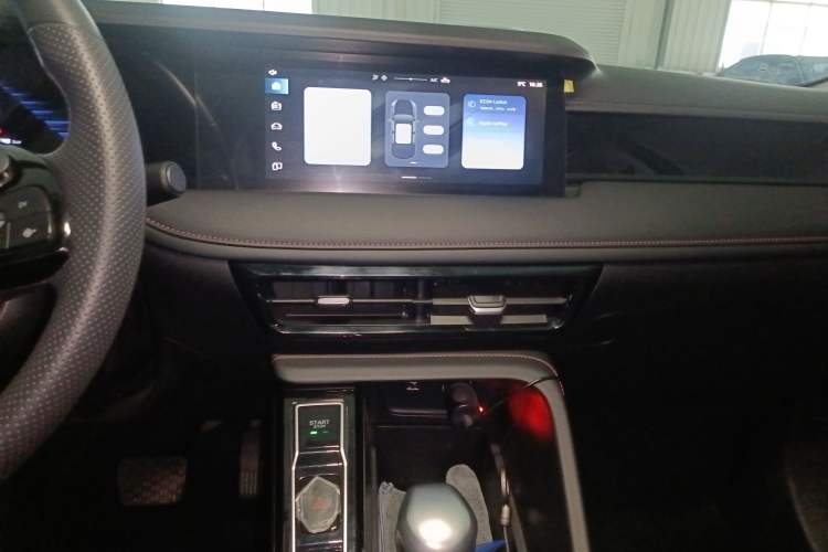 Used Roewe i5 2026 Model 1.5L CVT Luxury Version
