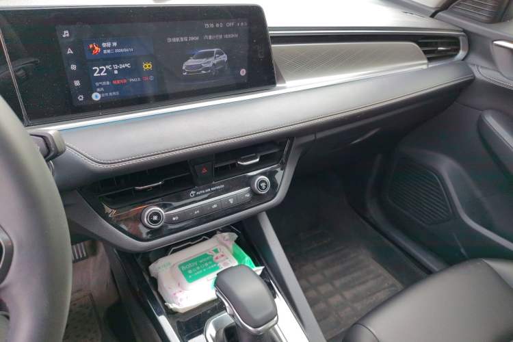 Used Ford Escort 2021 1.5L Automatic Diamond Edition Audio And AC Panel