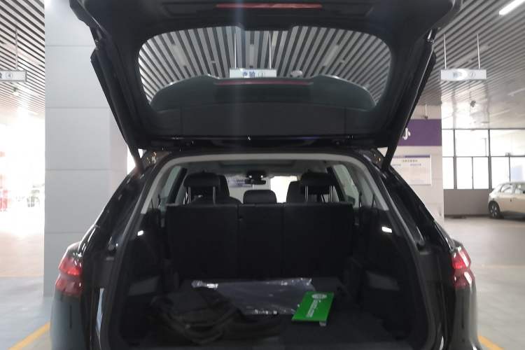 Used Audi Q5 e-tron 2023 40 e-tron Shining Edition Brocade Suit