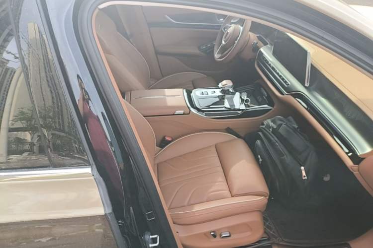 Used Hongqi H9 2024 2.0T Qichang Luxury Business Edition
