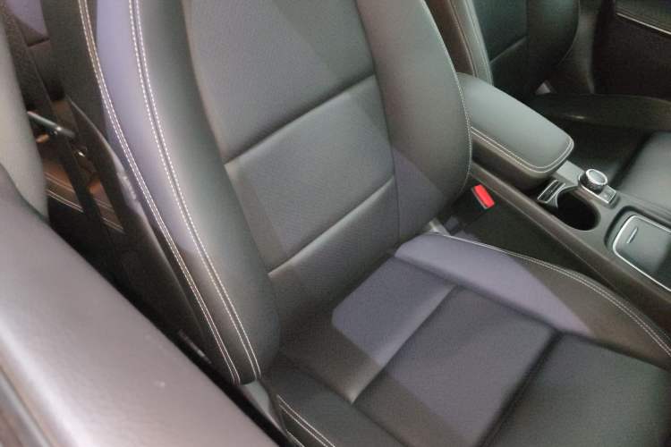 Used Mercedes-Benz GLA 2017 GLA 200 Fashion Model
