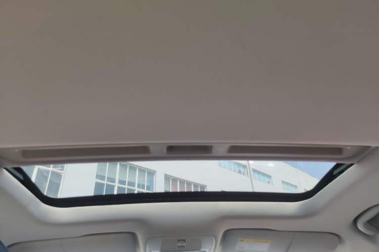 Used Roewe i5 2019 1.5L Automatic 4G Connected Langhao Edition