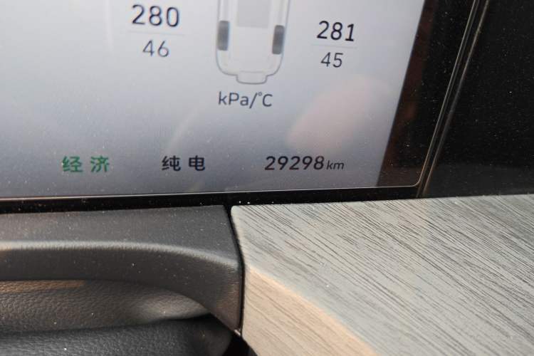 Used Tank 500 New Energy 2026 Model—Hi4-Z Smart Enjoyment Version Odometer Close Up