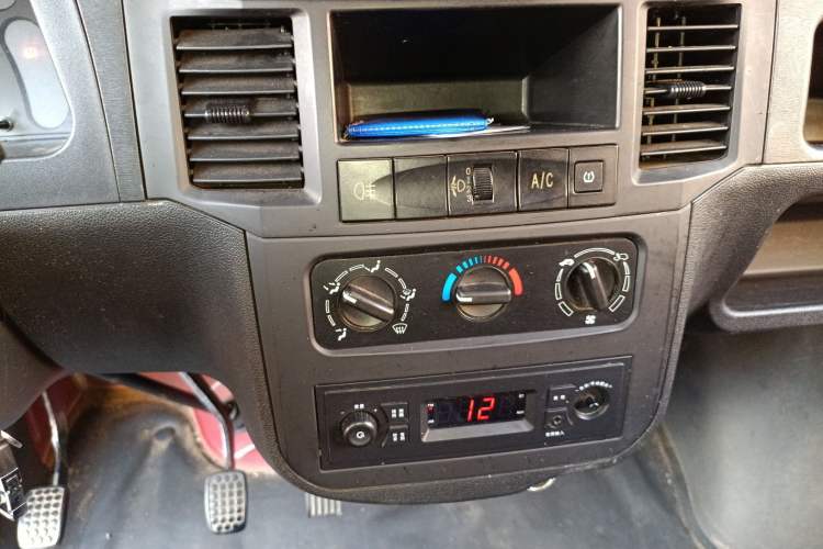 Used Wuling Zhiguang 2020 1.2L Practical Model China VI LSI
