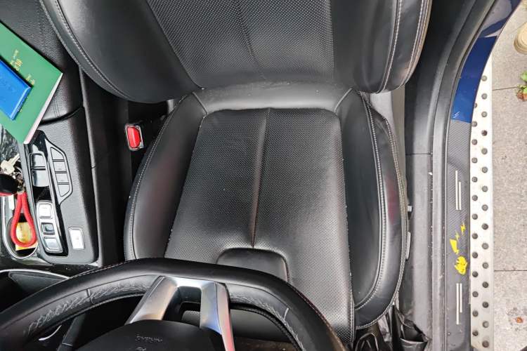 Used Hyundai Santa Fe 2020 380 TGDi Automatic Two-Wheel Drive GLS Luxury Edition Left Front Seat